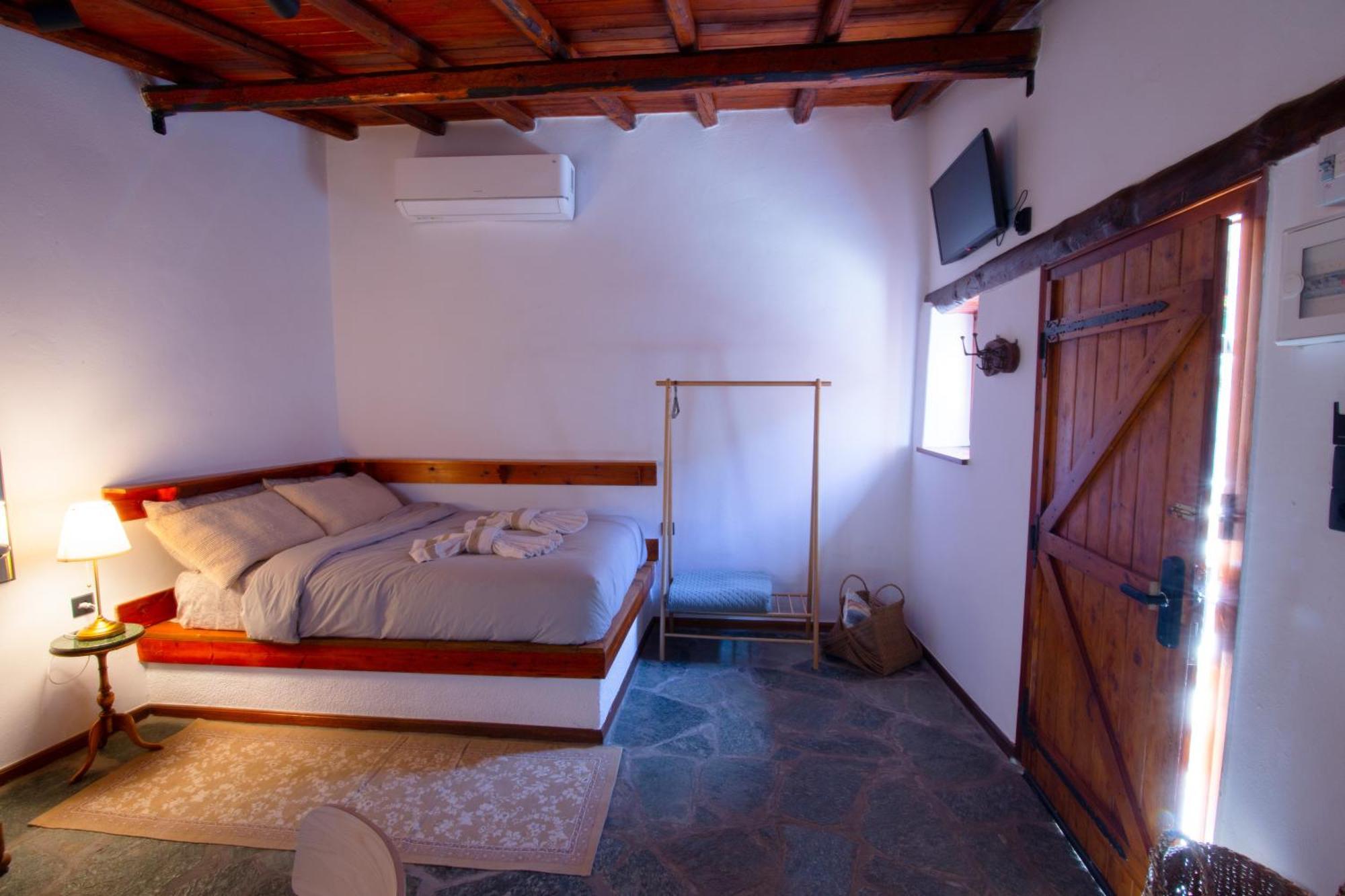شقة Fteri Stone House In Platanos, Akrata المظهر الخارجي الصورة