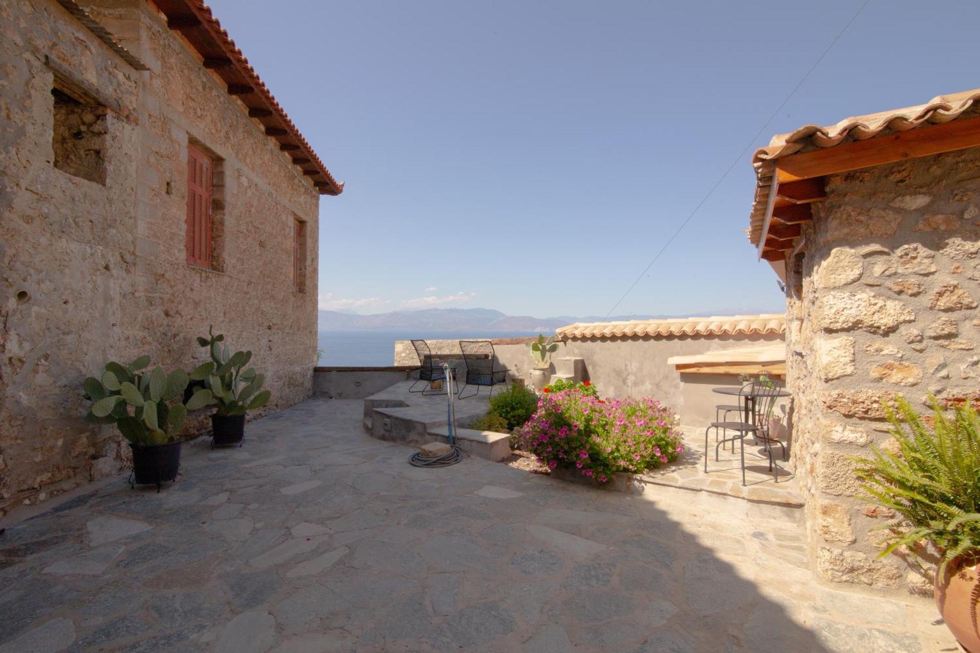 شقة Fteri Stone House In Platanos, Akrata المظهر الخارجي الصورة